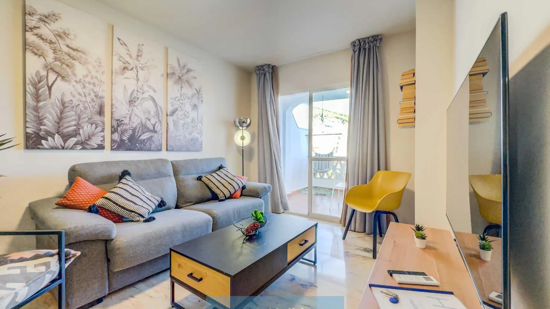 Hh Pueblo Butterfly Apartment Benalmadena